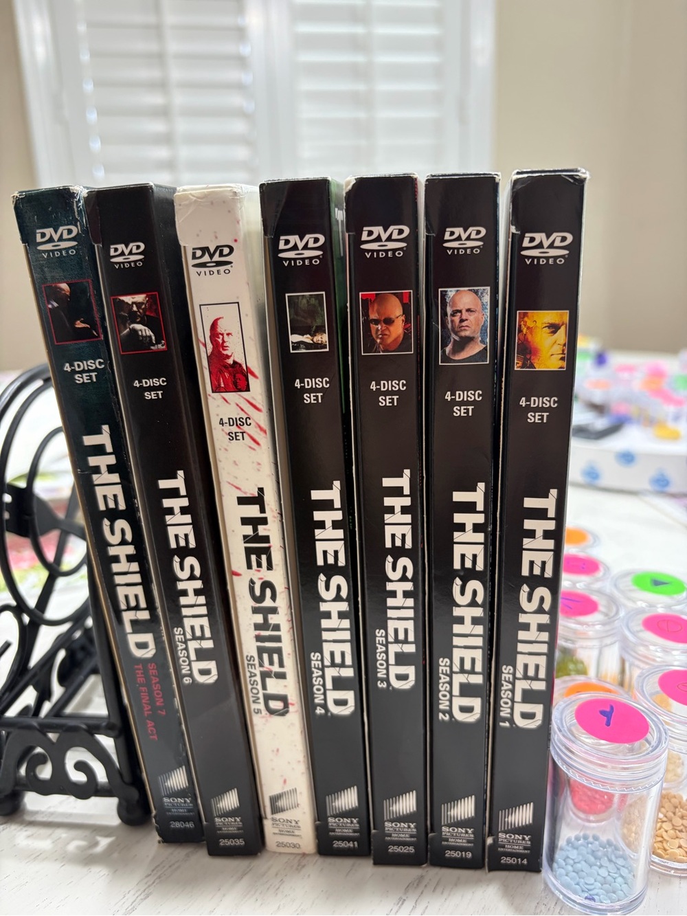The Shield Complete DVD Series Box Set - Black